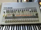 roland-tr-909-1739395.webp