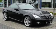 Mercedes-Benz_SLK_200_Kompressor_(R_171,_Facelift)_–_Frontansicht,_23._Juli_2011,_Mettmann.webp