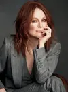 julianne-moore-the-rake-magazine-february-2019-7.webp