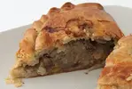 640px-Cornish_pasty_-_cut.webp