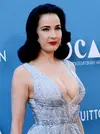 Dita-Von-Teese-Cleavage-9.webp